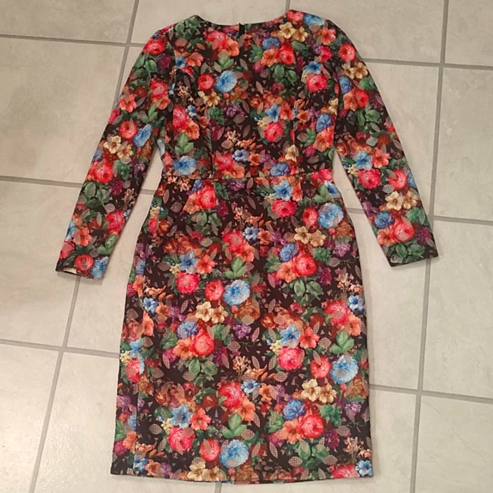 Vintage 1970s dress black with flowers